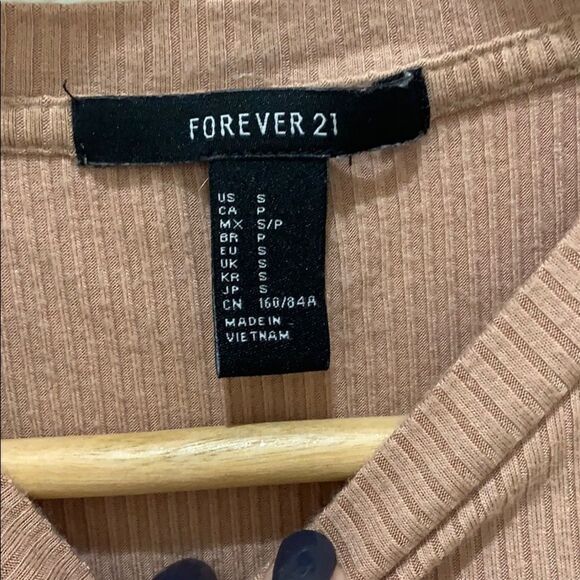 🎀 Forever 21 Blush Pink Crop Top - Size Small - Picture 2 of 3